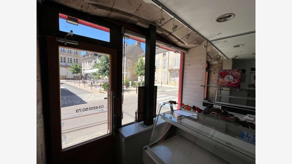 Loue local commercial de 85m² au coeur de Mercurey
