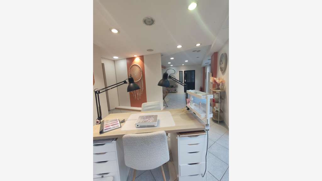 A louer surface commerciale 68m² prox Merdrignac