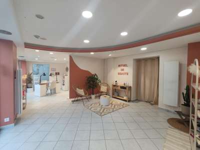 A louer surface commerciale 68m² prox Merdrignac