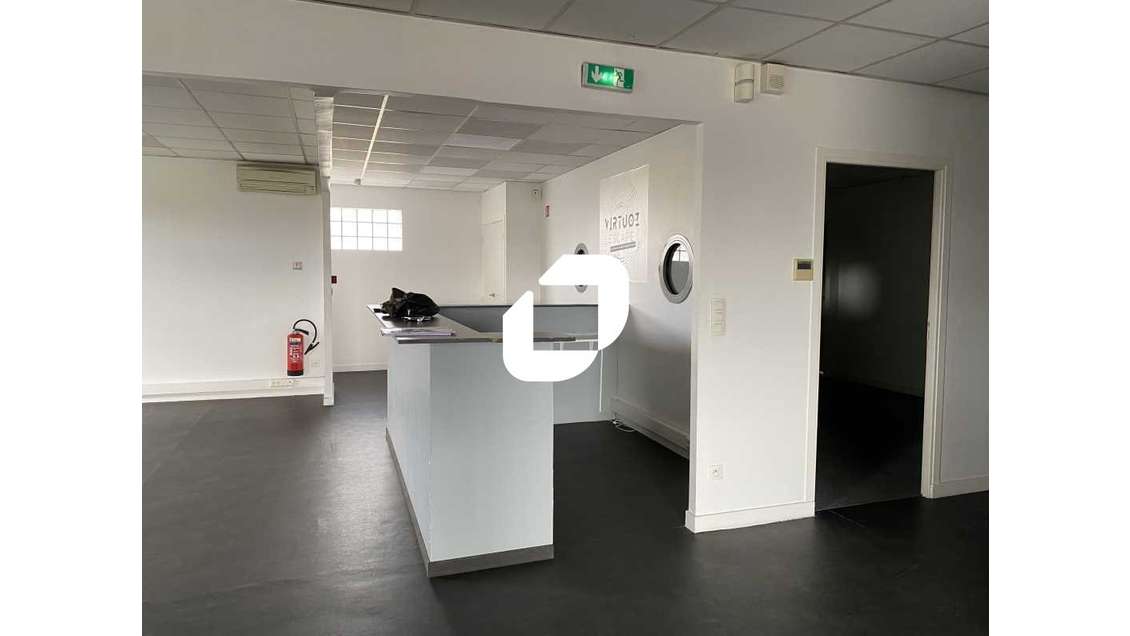 A louer Local commercial 280m² Merignac