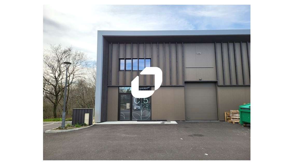 A louer Local commercial 303m² Merignac