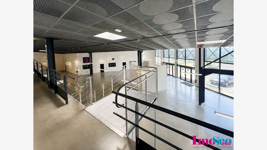 Local 1272m² à louer excel visibilité de Mérignac