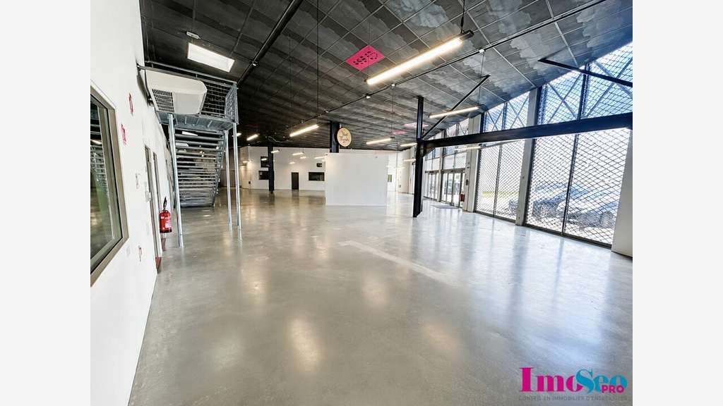 Local 1272m² à louer excel visibilité de Mérignac