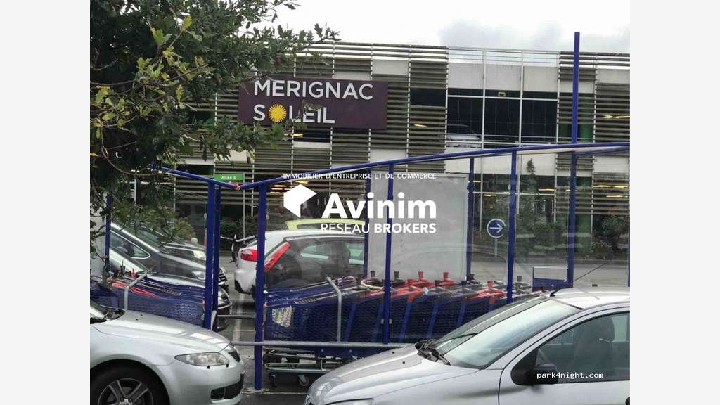 Local commercial de 400m² à louer en zc à Mérignac