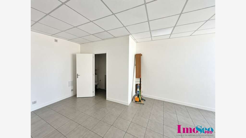 Local commercial de 60m² à louer Mérignac Capeyron