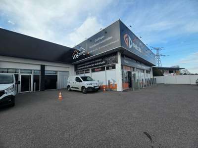Local commercial de 325m² à louer à Messimy