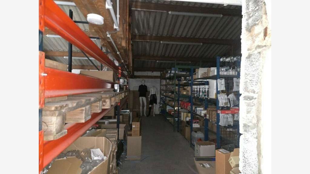 A louer local mixte 195m² bordure D311 Messimy