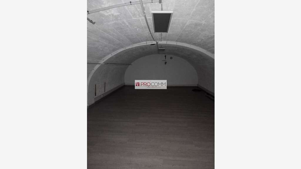 Boutique 105m² à louer excellente visibilité Metz