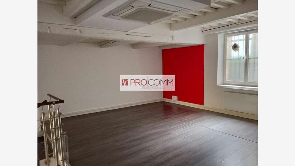 Boutique 105m² à louer excellente visibilité Metz