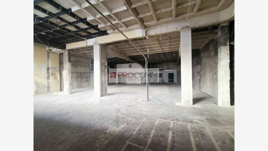 Local commercial 411m² à louer à Metz centre