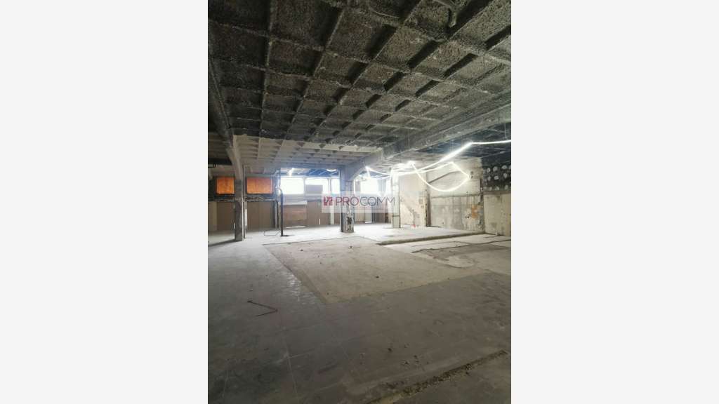 Local commercial 411m² à louer à Metz centre