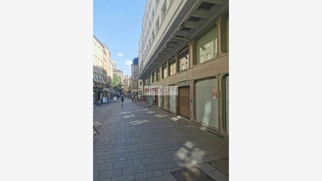 Local commercial 411m² à louer à Metz centre