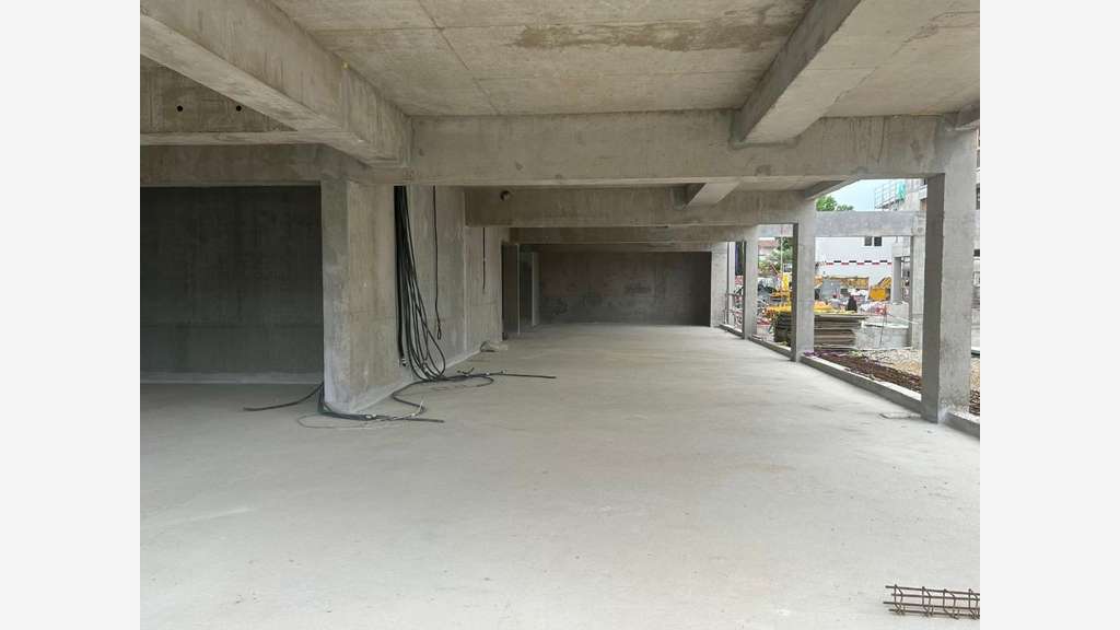 Local pour restauration à Meyzieu centre
