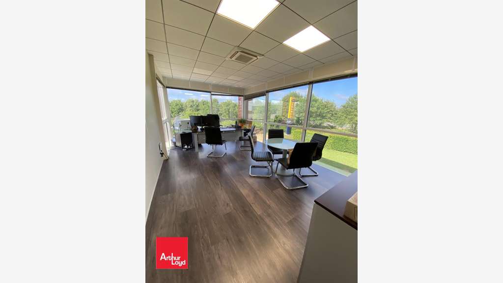 A louer bâtiment d'activités 1808m² à Mignières