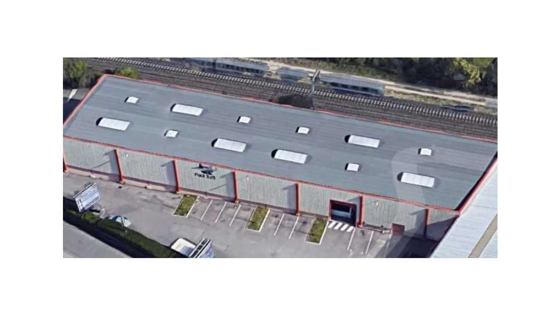 A louer local commercial Est Lyonnais Mions