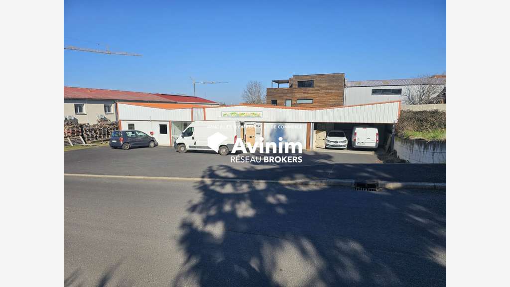 A louer laboratoire préparation 300m² à Mirefleurs