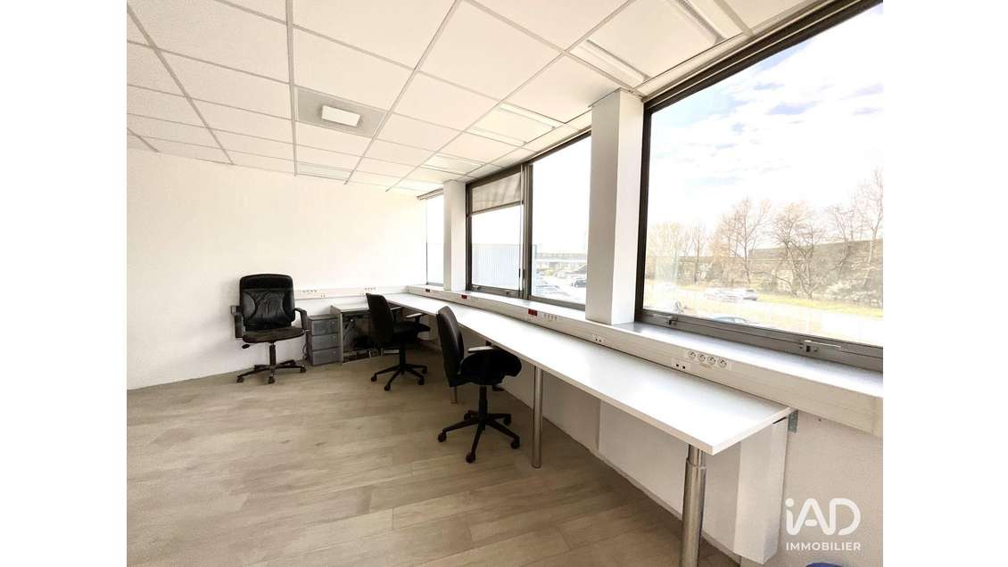 Murs commerciaux à Miribel