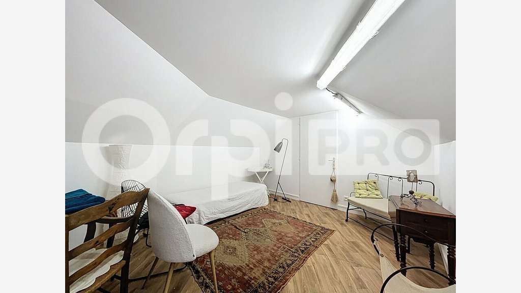 Local 110m² + appartement à louer à Monchy-St-Éloi