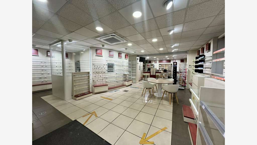 Local 109m² à louer empl stratégique à Montfavet