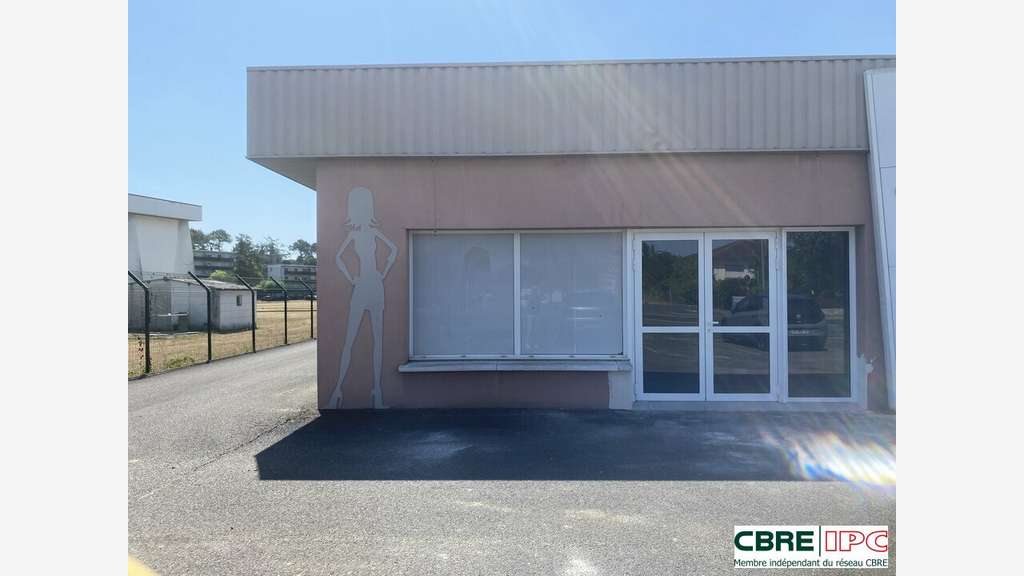 Location local commercial 172m² Mont-de-Marsan