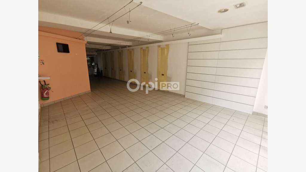 Local commercial de 119m² à louer à Mont de Marsan