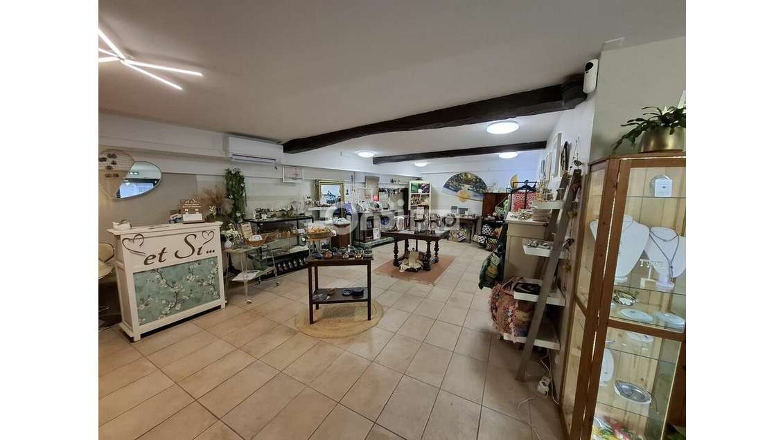LOCAL COMMERCIAL à louer dans le 40