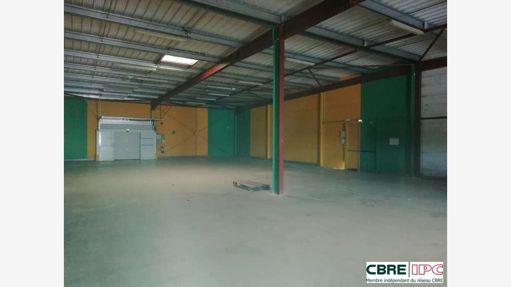 Location cellule 680m² à Mont-de-Marsan centre