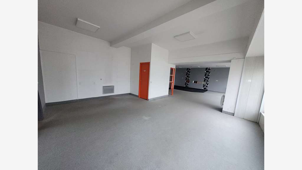 A LOUER - 120 m² - Centre-ville - Local