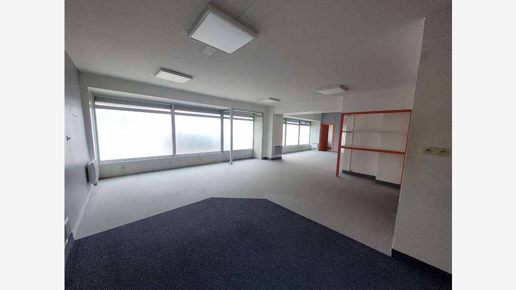 A LOUER - 120 m² - Centre-ville - Local