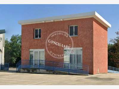 Local commercial 100m² à louer à Montauban