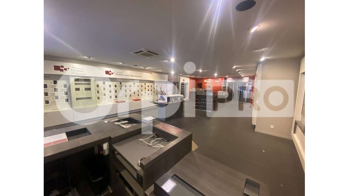 Local 200m² à louer galerie marchande Montauban 