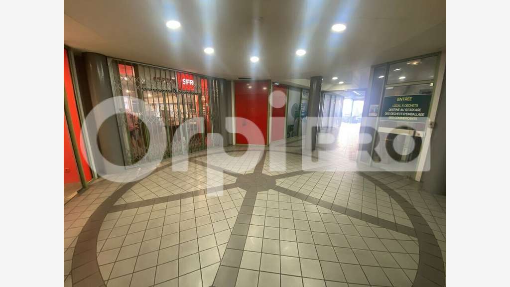 Local 200m² à louer galerie marchande Montauban 