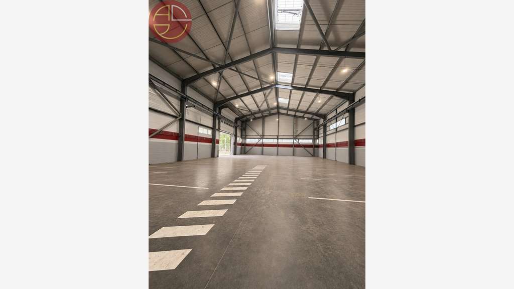 Loue local commercial de 2 000 à 3000m² Montauban