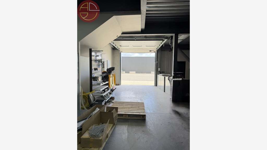 Loue local commercial de 2 000 à 3000m² Montauban