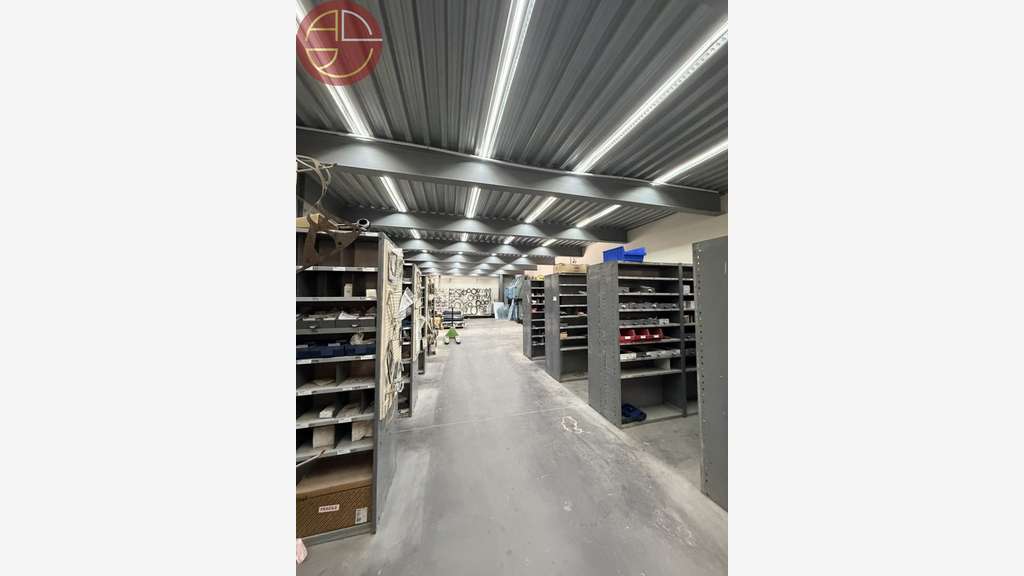 Loue local commercial de 2 000 à 3000m² Montauban