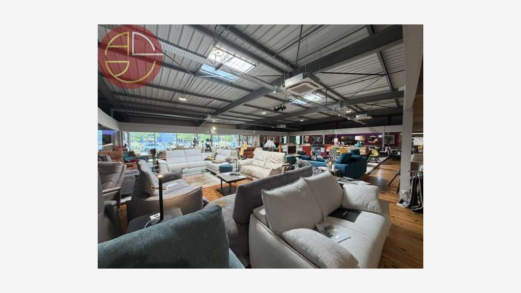 A louer local commercial 840m² empl N°1 Montauban