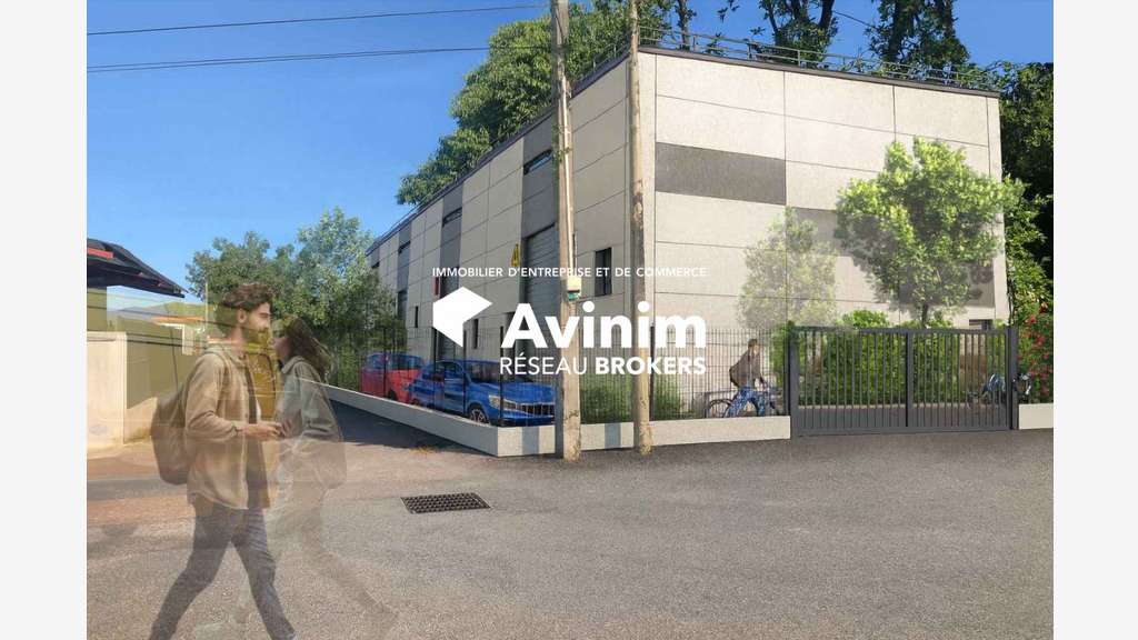 Local commercial 713m² à louer en ZA à Montauroux