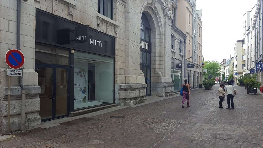 Cellule commerciale 610m² à Montbéliard centre