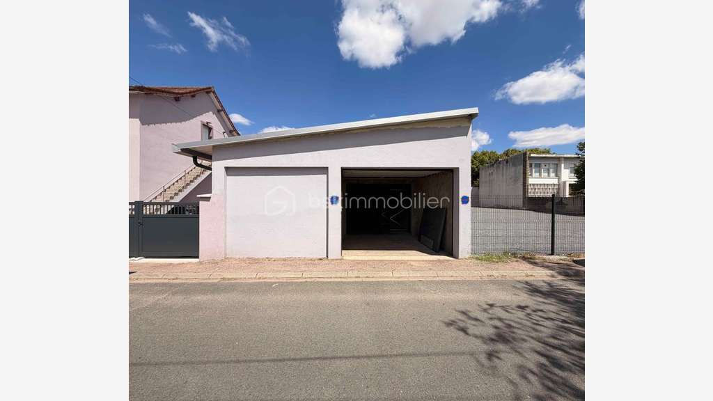 Loue local 118m² double accès idéal artisans 71