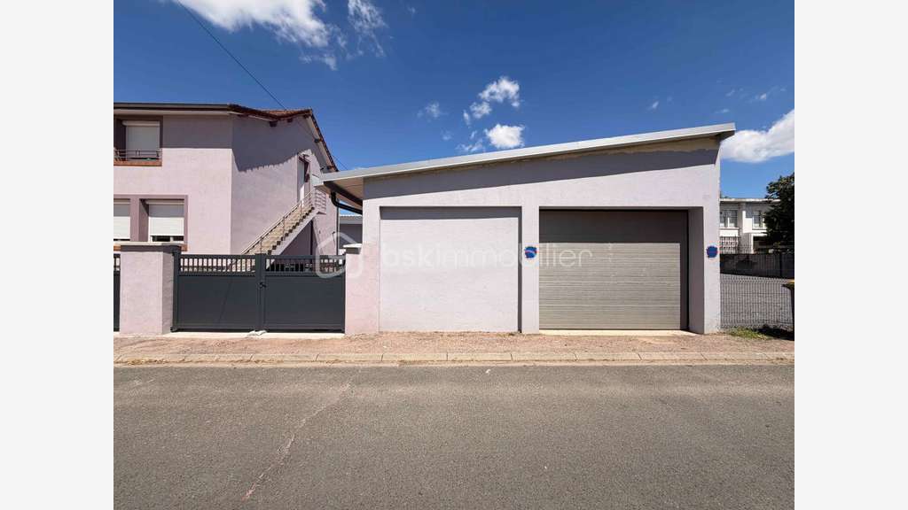 Loue local 118m² double accès idéal artisans 71