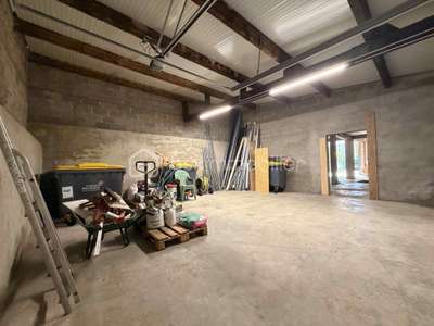 Local 118 m² - Double accès - Idéal Artisans, BTP