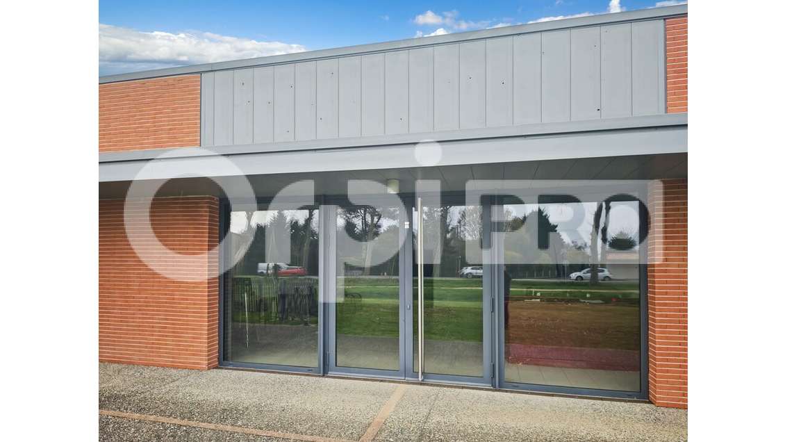 A louer local commercial 200m² empl N°1 à Montech
