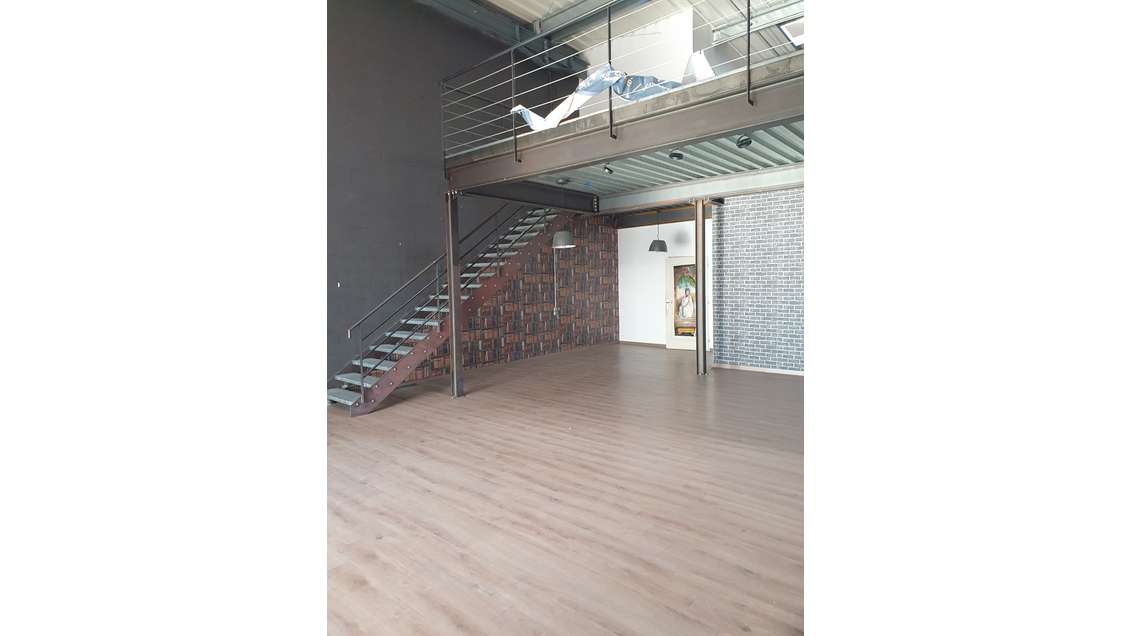 A louer local commercial 295m² zone Sud Montélimar