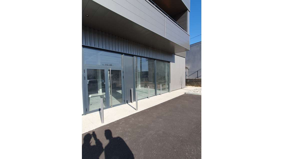 A louer local neuf 300m² secteur Sud Montélimar