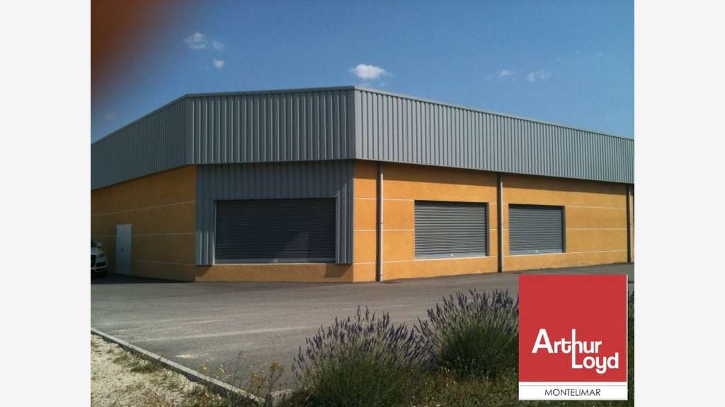 Local commercial 410m² à louer à Montélimar 