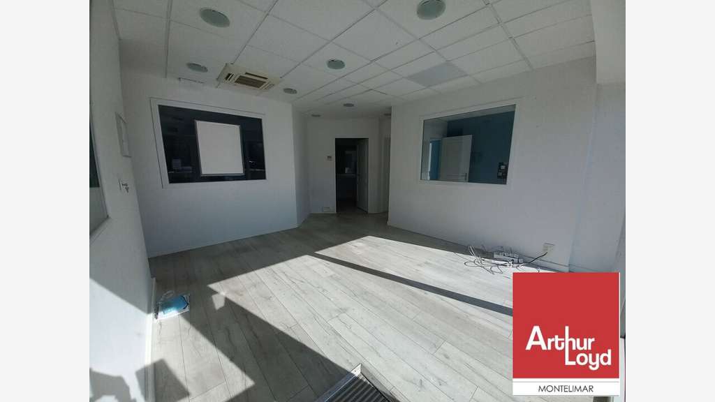 Local commercial bureaux 127m² à louer Montélimar