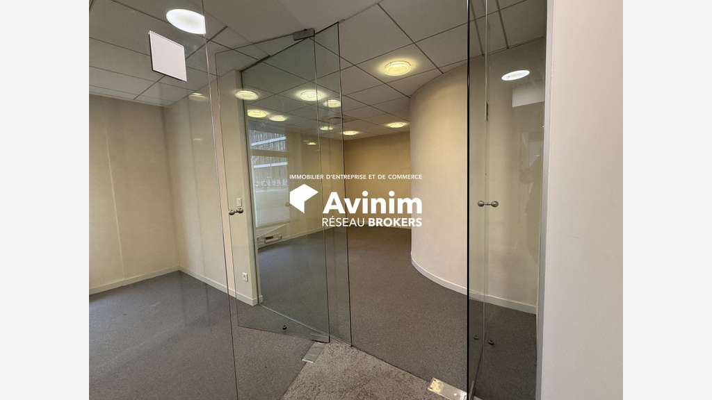 Local commercial 220m² à Montigny centre
