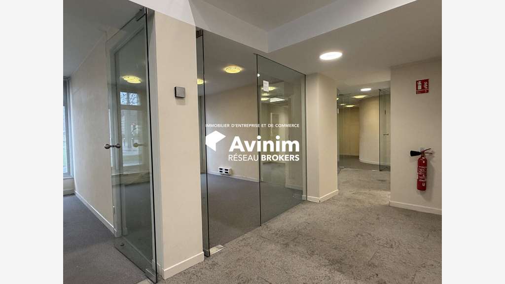 Local commercial 220m² à Montigny centre