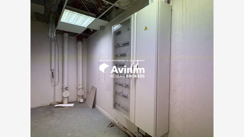 Local commercial 220m² à Montigny centre