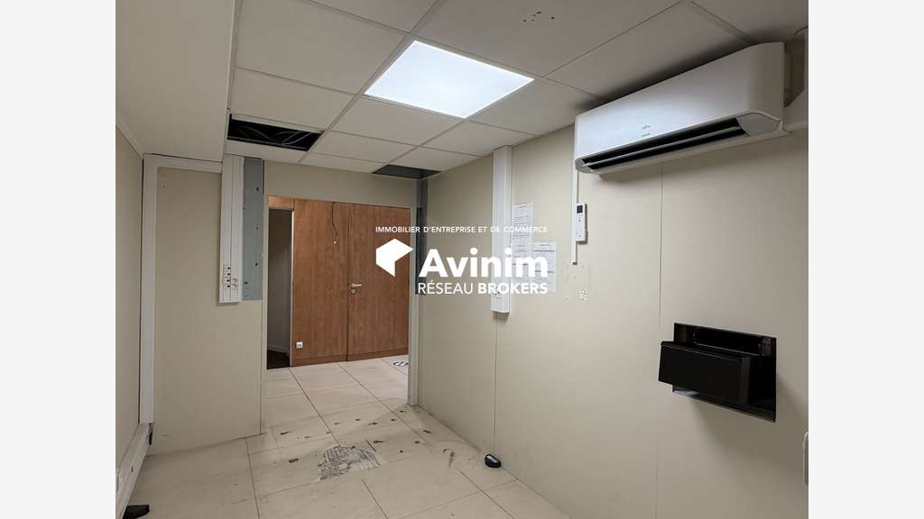 Local commercial 220m² à Montigny centre
